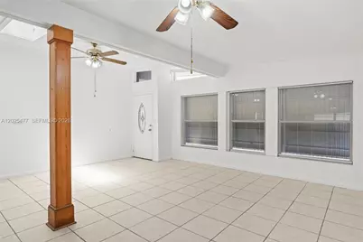 310 E Olive Ave, Port Saint Lucie, FL 34952 - Photo 9