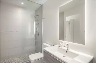 239 SW 9th St, Miami, FL 33130 - Photo 19