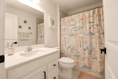 1009 NW 4th Ter, Florida City, FL 33034 - Photo 13