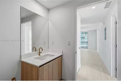 77 SE 5 #2307, Miami, FL 33131 - Photo 13