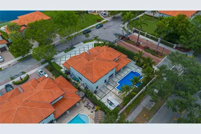 15721 NW 79th Ct, Miami Lakes, FL 33016 - Photo 61