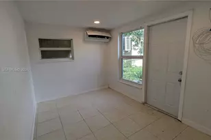 708 NE 4th St, Hallandale Beach, FL 33009 - Photo 9