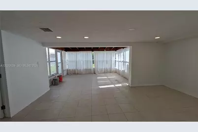 708 NE 4th St #1, Hallandale Beach, FL 33009 - Photo 3