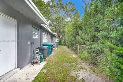 746 SW 4th St, Dania Beach, FL 33004 - Photo 25
