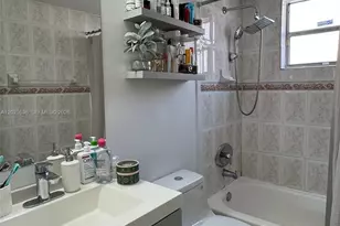 1655 W 44th Pl, Hialeah, FL 33012 - Photo 7