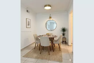 1655 W 44th Pl #211, Hialeah, FL 33012 - Photo 11