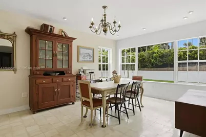 2535 Sunset Dr, Miami Beach, FL 33140 - Photo 11