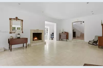 2535 Sunset Dr, Miami Beach, FL 33140 - Photo 13