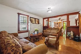 1053 NW 28th St, Miami, FL 33127 - Photo 7