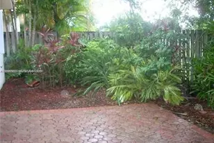 1294 Seagrape Cir, Weston, FL 33326 - Photo 17