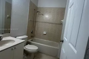 2718 SE 15th Pl, Homestead, FL 33035 - Photo 7