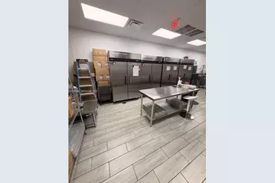 10730 NW 58 Street, Doral, FL 33178 - Photo 21