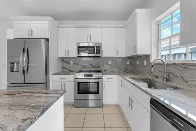 10000 SW 159th Ave, Miami, FL 33196 - Photo 9