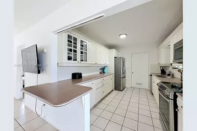 2501 NE 209th Ter, Miami, FL 33180 - Photo 17