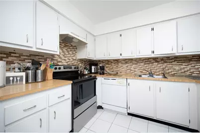 16400 NE Golf Club Rd #305, Weston, FL 33326 - Photo 13