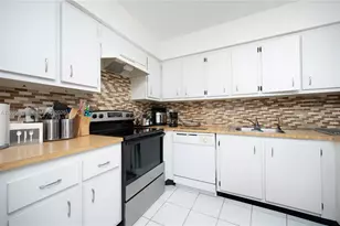 16400 NE Golf Club Rd, Weston, FL 33326 - Photo 13