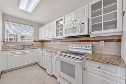 50 Ocean Lane Dr #PH601, Key Biscayne, FL 33149 - Photo 9