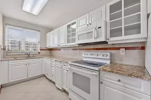 50 Ocean Ln Dr, Key Biscayne, FL 33149 - Photo 9