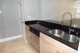2881 N Oakland Forest Dr, Oakland Park, FL 33309 - Photo 3