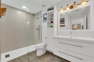 1350 NW 8th Ct, Miami, FL 33136 - Photo 9