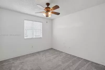 2209 SE 24th Pl #2209, Homestead, FL 33035 - Photo 17