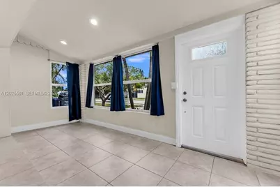 1210 S 24th Ter, Hollywood, FL 33020 - Photo 9