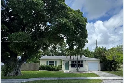 1210 S 24th Ter, Hollywood, FL 33020 - Photo 1