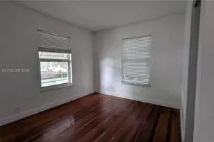 708 NE 4th St, Hallandale Beach, FL 33009 - Photo 11