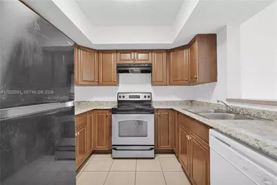 3680 N 56th Ave #806, Hollywood, FL 33021 - Photo 1