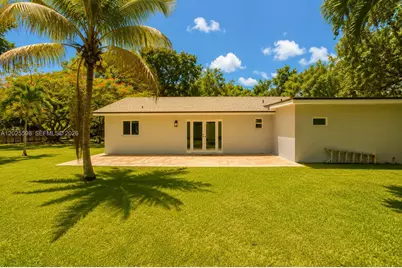 9421 SW 150th St, Miami, FL 33176 - Photo 29