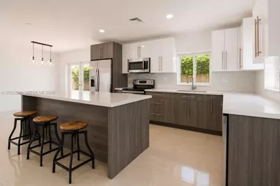 9421 SW 150th St, Miami, FL 33176 - Photo 9