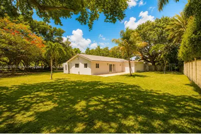 9421 SW 150th St, Miami, FL 33176 - Photo 31