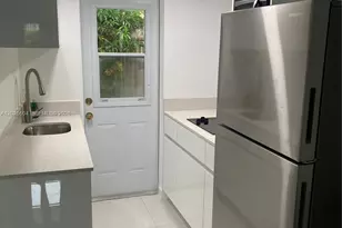 1710 Michigan Ave, Miami Beach, FL 33139 - Photo 13