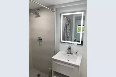 1710 Michigan Ave #Guest House, Miami Beach, FL 33139 - Photo 19