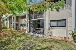 927 NE 199th St, Miami, FL 33179 - Photo 45