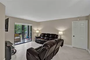 927 NE 199th St, Miami, FL 33179 - Photo 29