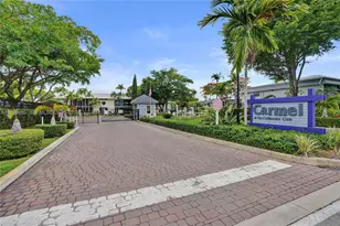 927 NE 199th St, Miami, FL 33179 - Photo 1