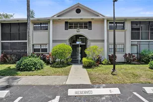927 NE 199th St, Miami, FL 33179 - Photo 67