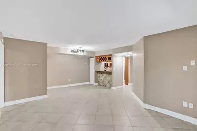 927 NE 199th St #103, Miami, FL 33179 - Photo 51