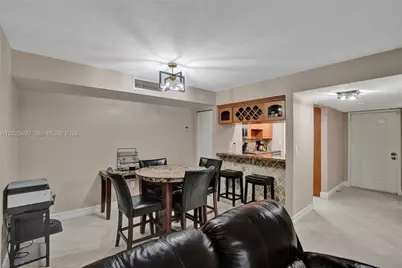 927 NE 199th St #103, Miami, FL 33179 - Photo 31