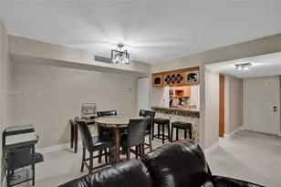 927 NE 199th St, Miami, FL 33179 - Photo 31