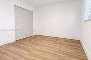 421 NE 1st St, Hallandale Beach, FL 33009 - Photo 5