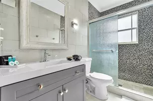 10004 E Bay Harbor Dr, Bay Harbor Islands, FL 33154 - Photo 15
