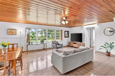 9231 SW 16th St, Miami, FL 33165 - Photo 11
