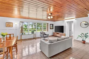 9231 SW 16th St, Miami, FL 33165 - Photo 11
