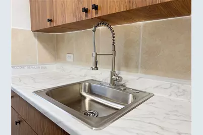610 NE 123rd St #203, North Miami, FL 33161 - Photo 9