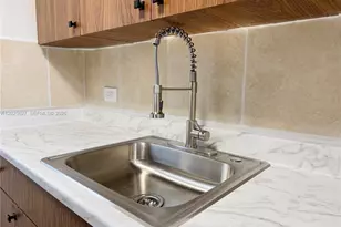 610 NE 123rd St, North Miami, FL 33161 - Photo 9