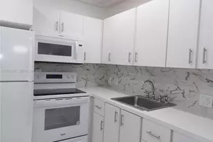 77 Preston B, Boca Raton, FL 33434 - Photo 11