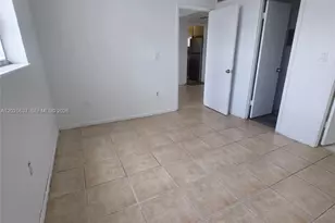 5050 NW 7th St, Miami, FL 33126 - Photo 13