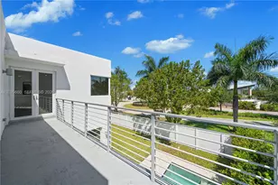 9915 NW 75th St, Doral, FL 33178 - Photo 7